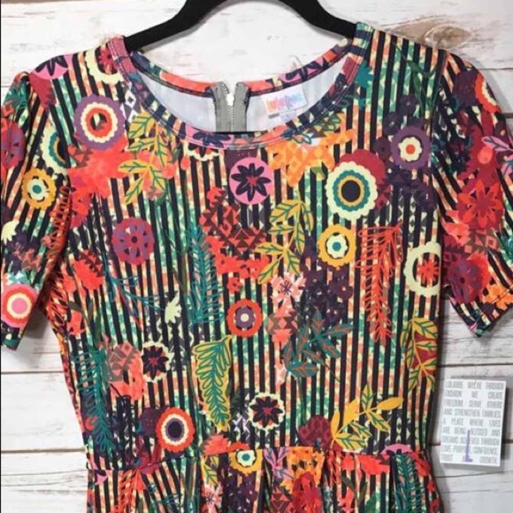 LuLaRoe Amelia Dress NWT - Picture 1 of 2
